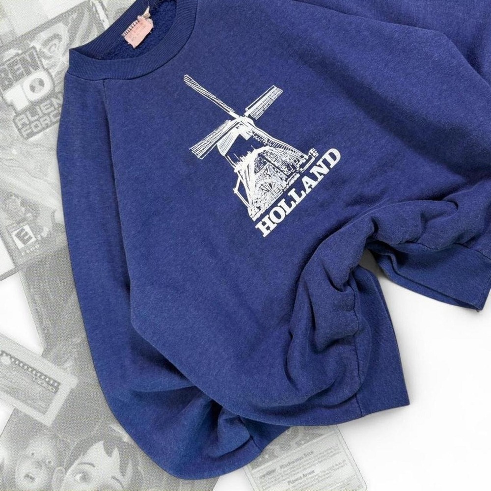 True Vintage 70’s 80’s Navy Blue Graphic Holland Pullover Sweatshirt / Crewneck